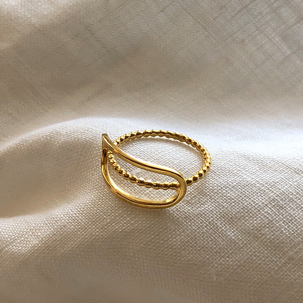 Chloe ring